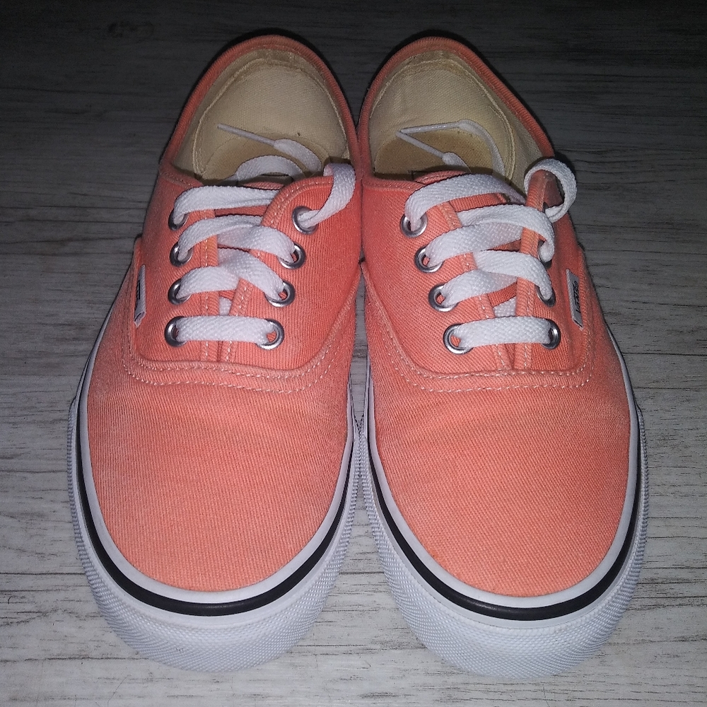 Lace Up Authentics Peach Pink/True White by Vans